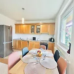 Anna's Residency - Prestige Apartmán